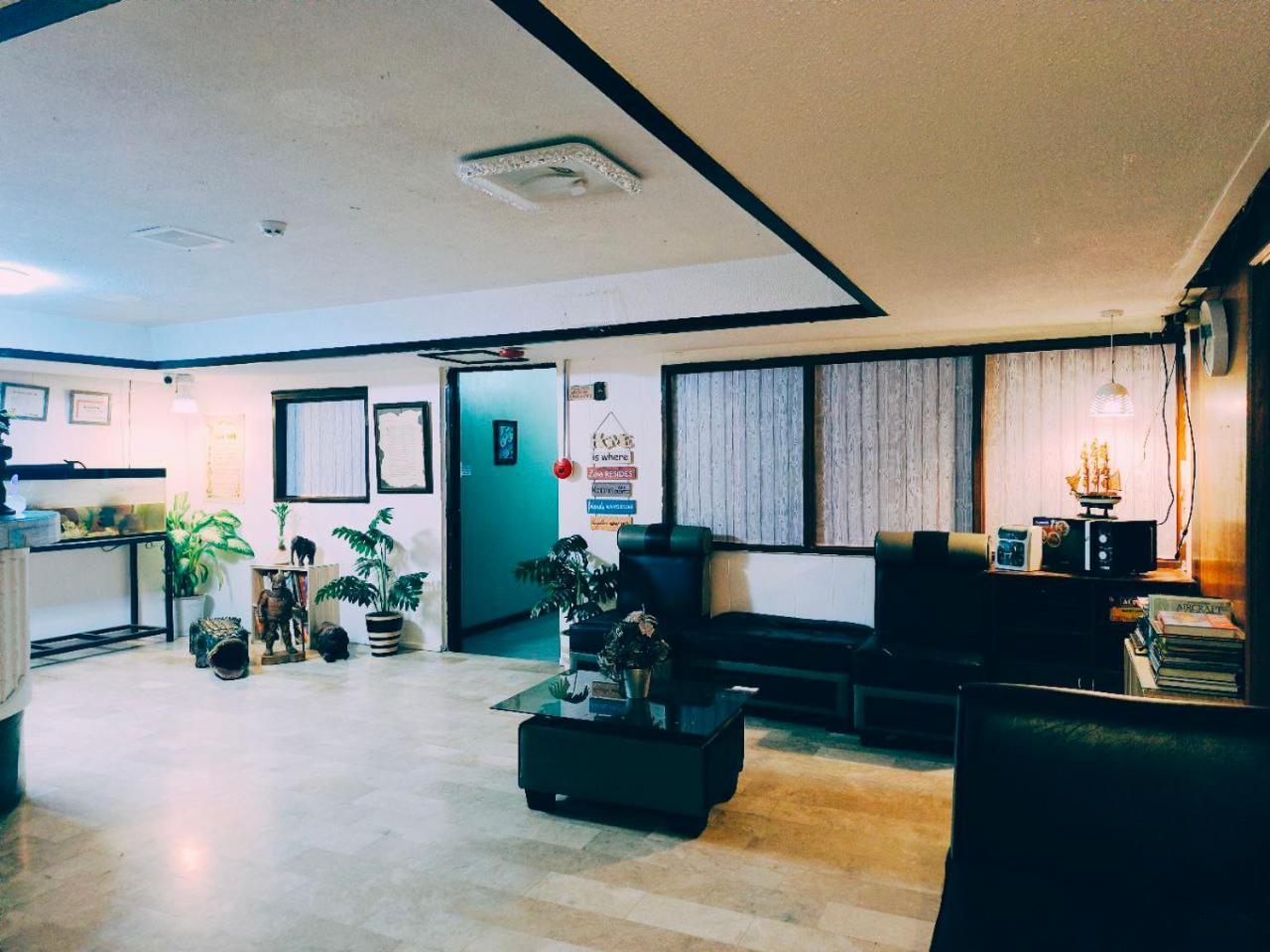 Vincent Resort Hotel Angeles Eksteriør billede