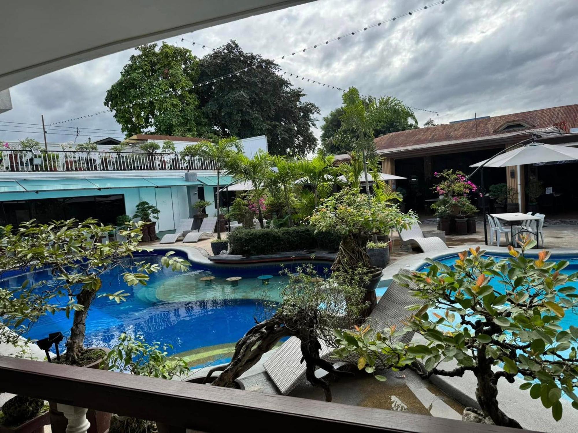 Vincent Resort Hotel Angeles Eksteriør billede